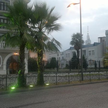 Nini'S Apartments باتومي المظهر الخارجي الصورة