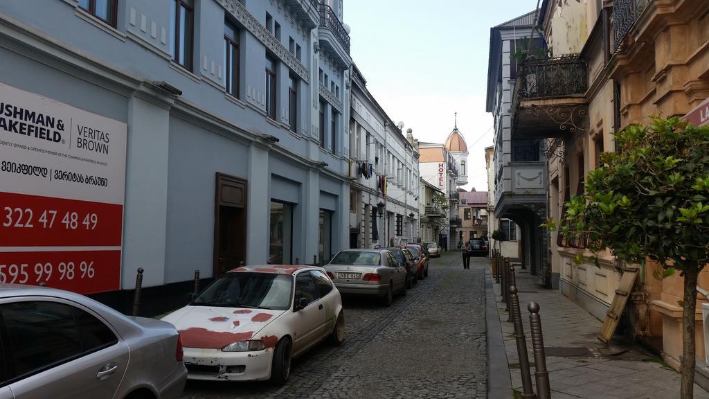Nini'S Apartments باتومي المظهر الخارجي الصورة