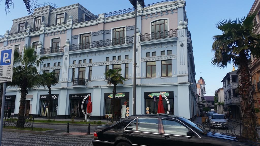 Nini'S Apartments باتومي المظهر الخارجي الصورة